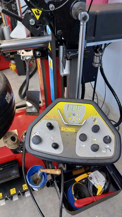 Corghi - Artiglio Master Jolly Монтаж/Демонтаж машина за гуми - Робот