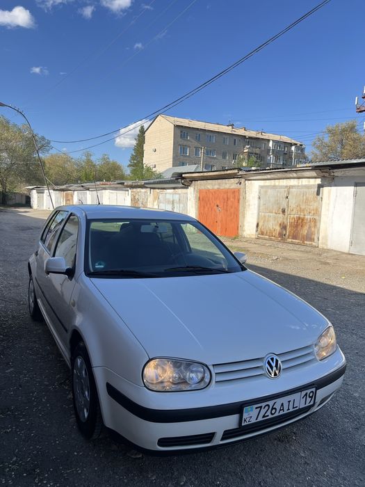 Volkswagen Golf-4