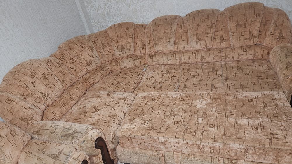 Продам диван с креслом