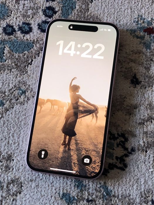 Продам iPhone 15 айфон 15 128гб