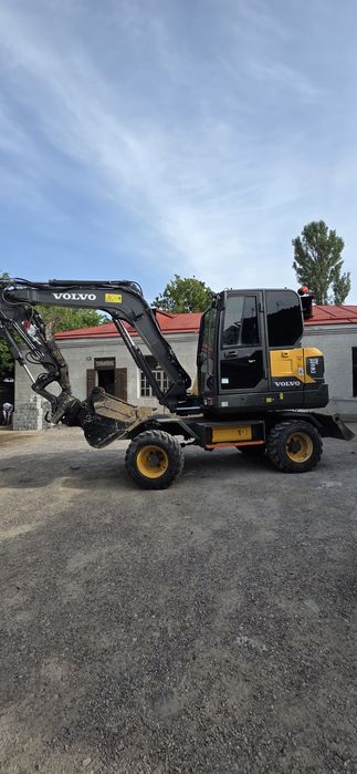 Ekskavator volvo 60 pro sotiladi