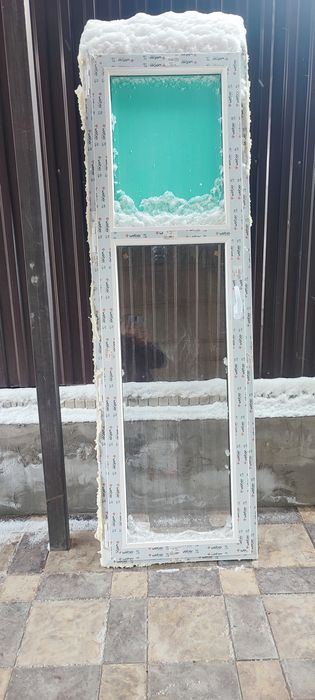 Дверь пластиковая