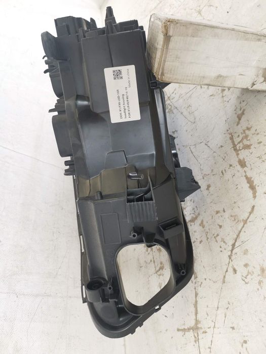 Десен фар кожух Led BMW X1 F48 [ - ] В добро състояние Right headlight