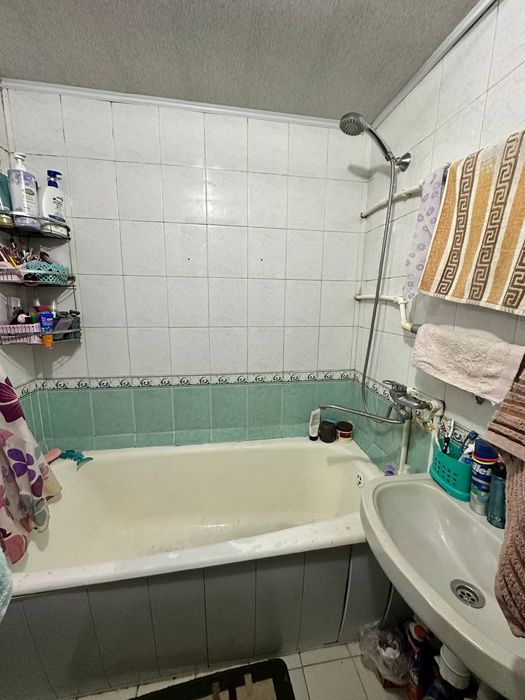 Продается 2(3)/4/5 квартира Карасу-3