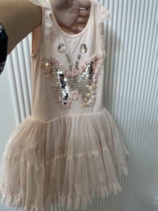 Детское платье пышное очень красивое