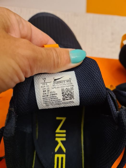 Adidasi Nike Air Max 40