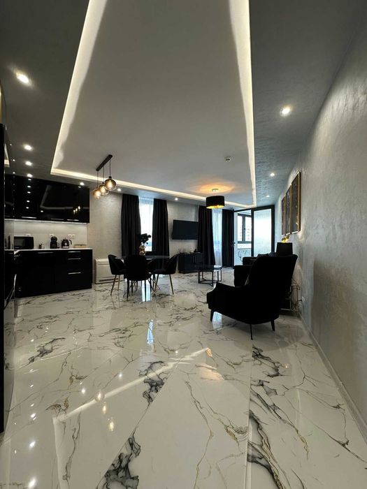 Дава се под наем Двустаен апартамент в Бургас, Лазур - 75 кв.м за 2142 € - Снимка #3