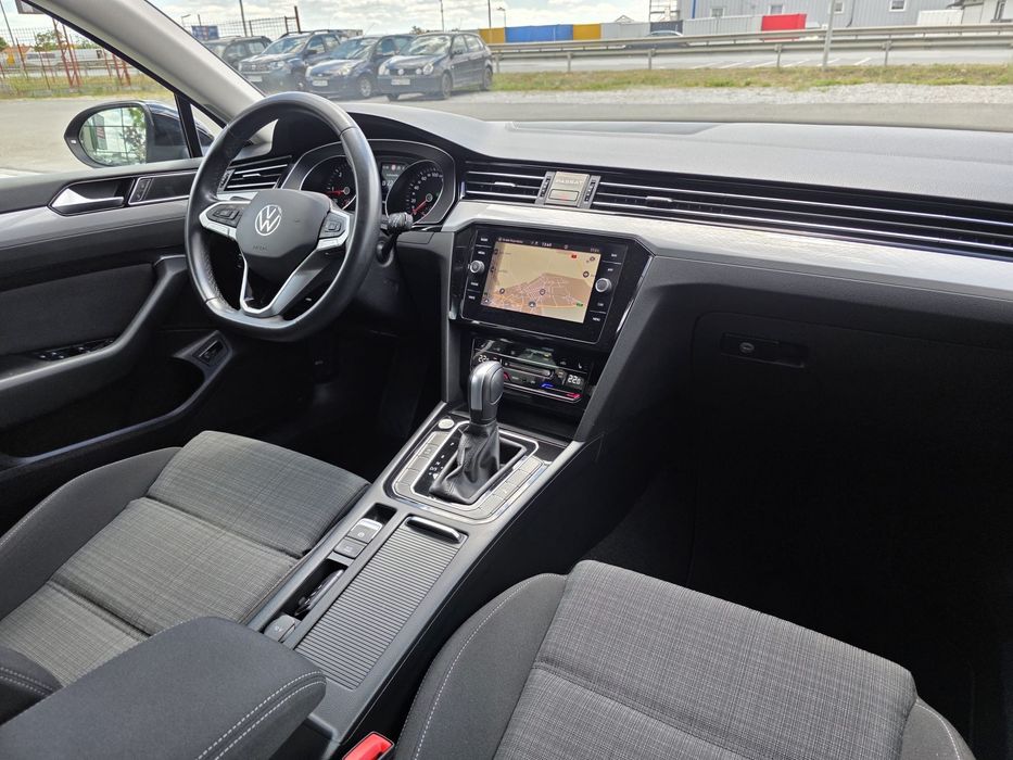 VW Passat Business 2022 DSG 2.0 tdi  150 cp IQ-Led Matrix