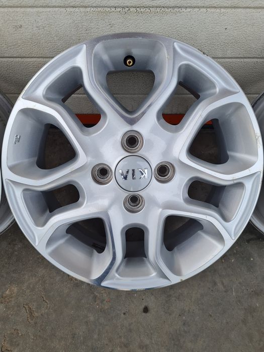 Оригинални джанти за КИА ХЮНДАЙ Kia Hyundai r15 4x100 ET52 5.5J