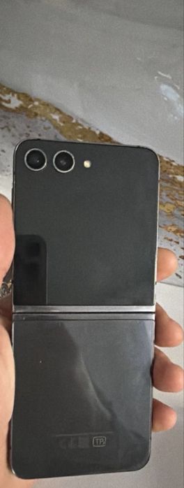 Продам свой Samsung flip-5