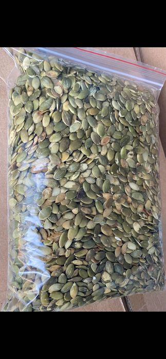 Продавам суров шам фъстък и кашу