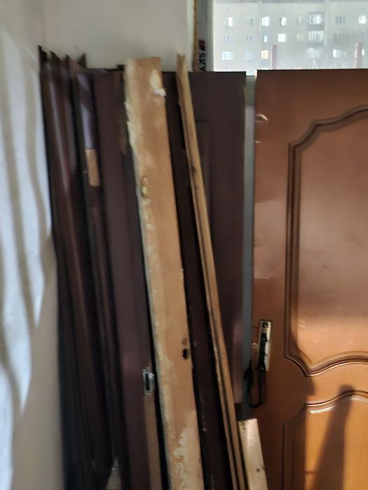 Продаю дверь.6шт