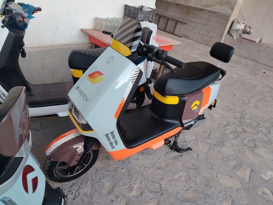 Skuter sotiladi xolati yengi narxi 700$ azgina kelishamz