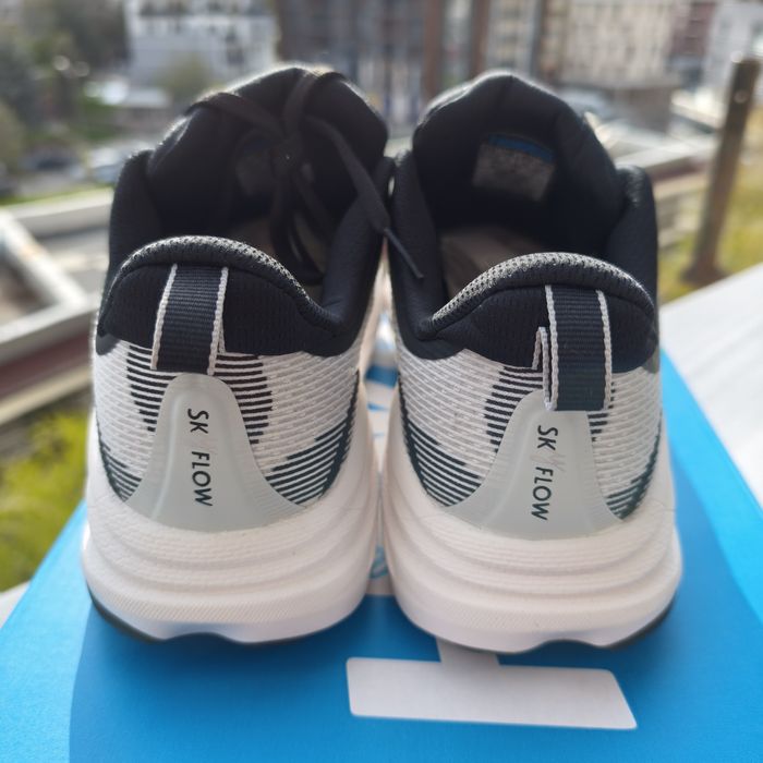 Hoka Skyflow in Black-White 42-43-44