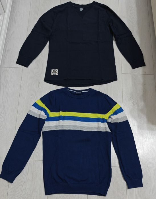 Bluze cu mâneci lungi pentru copii, marimea 140. Ambele 35 lei