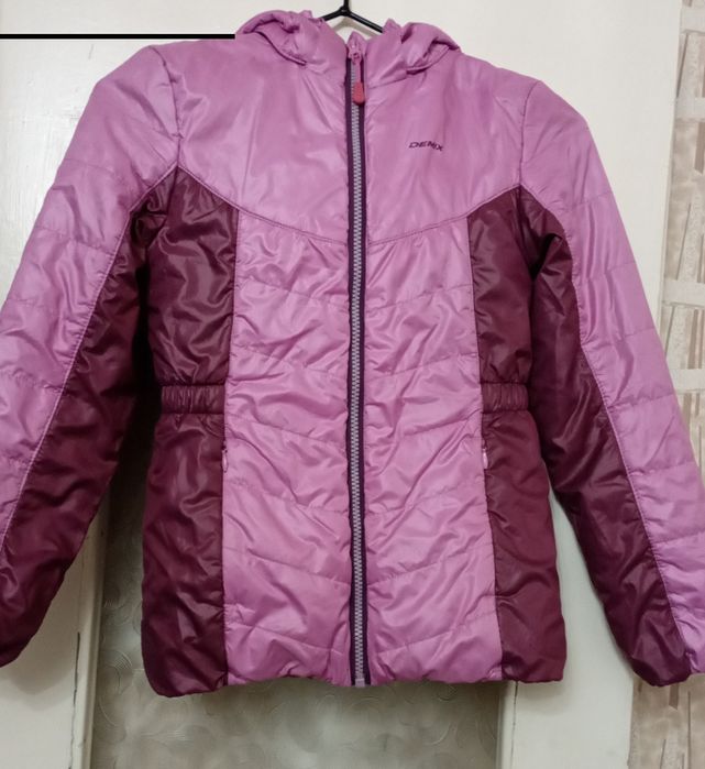 Куртка лёгкая на девочку