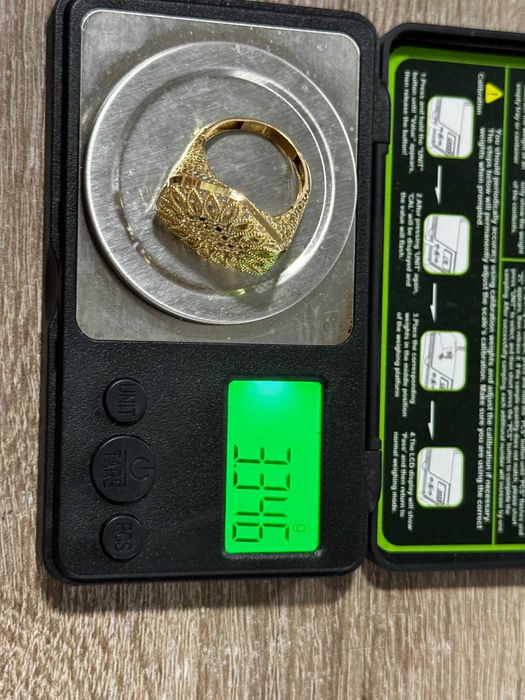 Златен пръстен 3.3гр Ажурен 14К