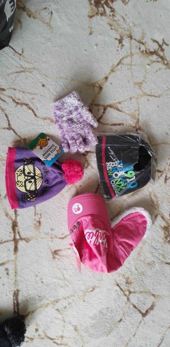 Нови шапки от Англия