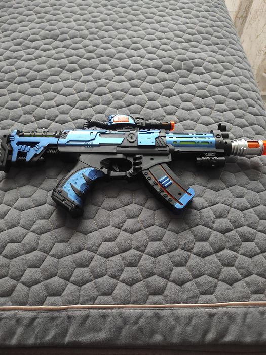 Продам игрушку автомат