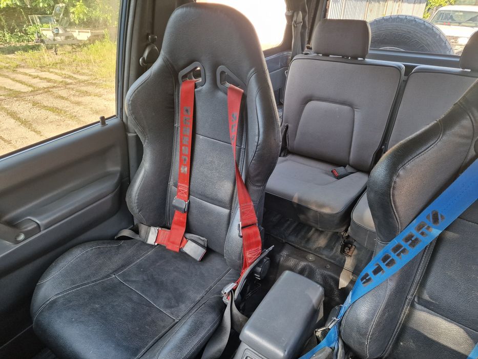 Mitsubishi pajero cabrio MK2