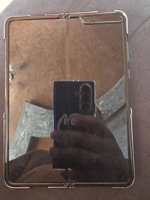 Продавам Samsung fold 1  512gb 12ram 1