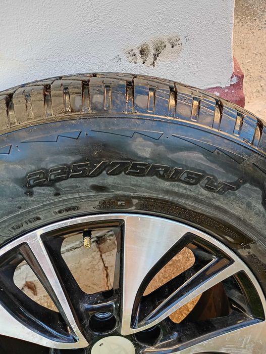 Гуми втора употреба