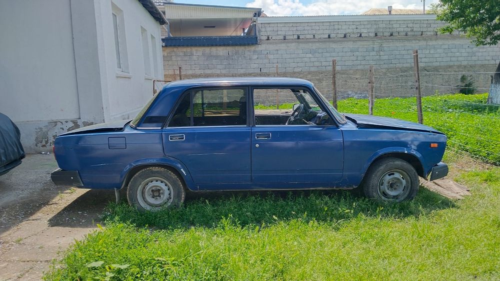 Тез арада машина сатылады