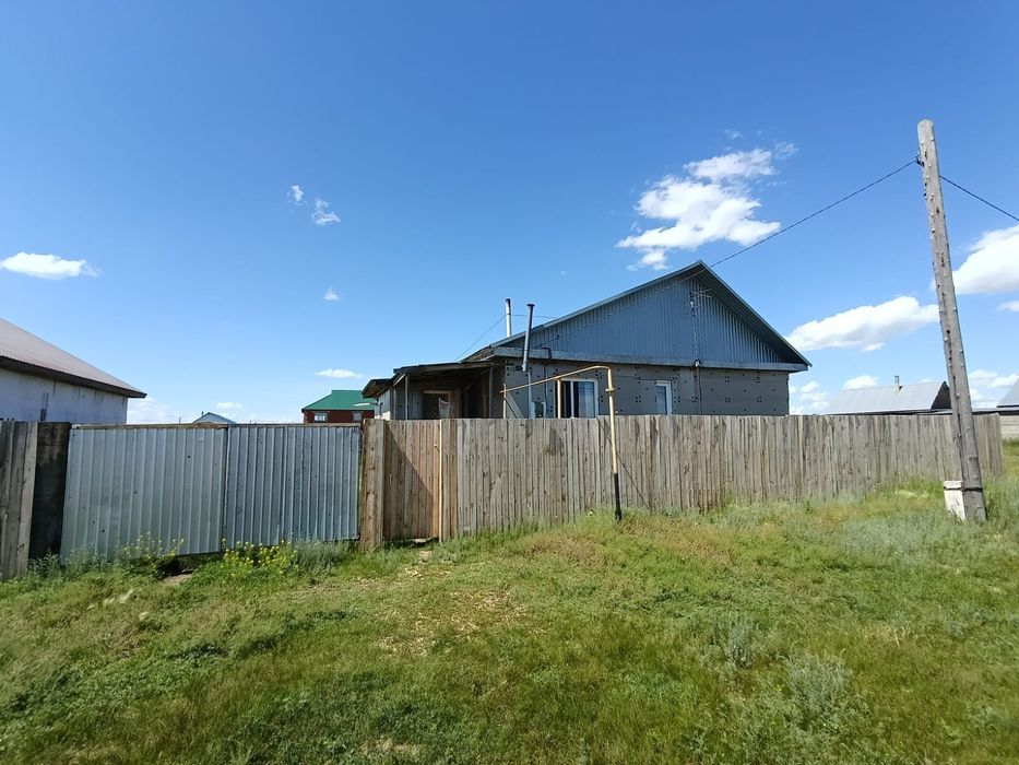 Продам дом в п. Алтын Дала