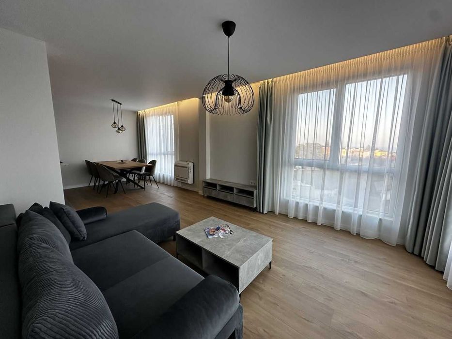 Просторен тристаен апартамент под наем - м-т Траката