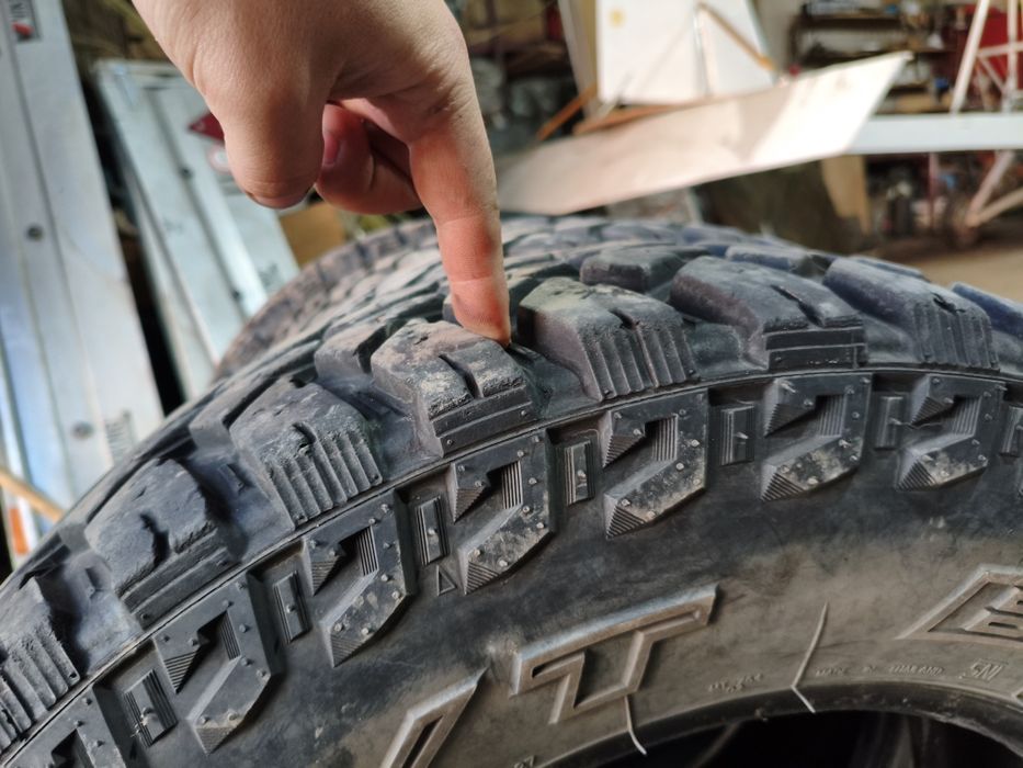 Продам шины 245/70 r16
