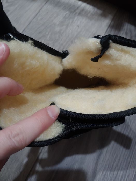 Продам новые зимние ботинки