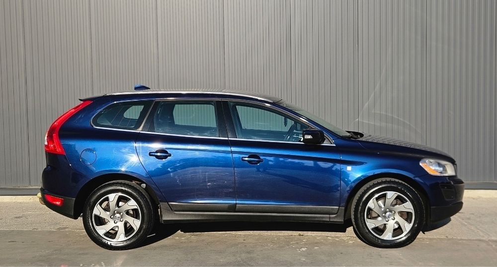 Volvo Xc 60 2.0 D 5 Cilindri 2013 Euro 5 Automata-Piele-Scaune incalzite-Jante R17