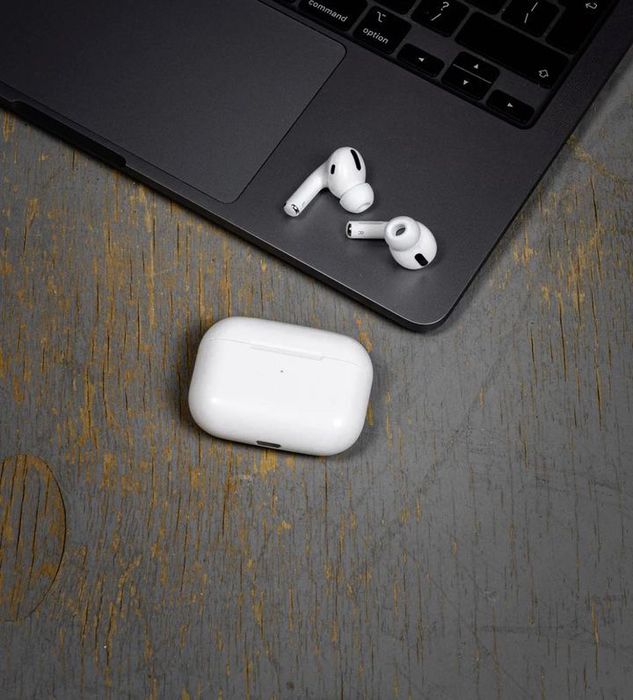 Оригинални AirPods Pro