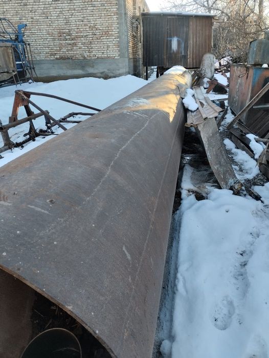 Труба длина 11.20.Диаметр1метр.