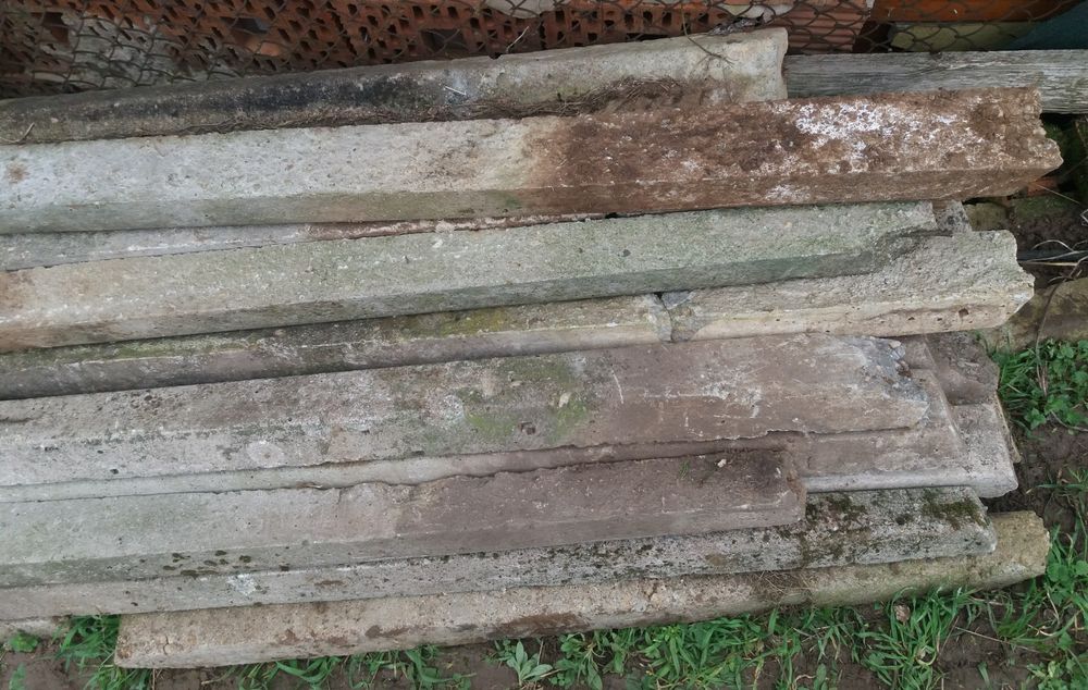 Stalpi din beton vibrat folositi