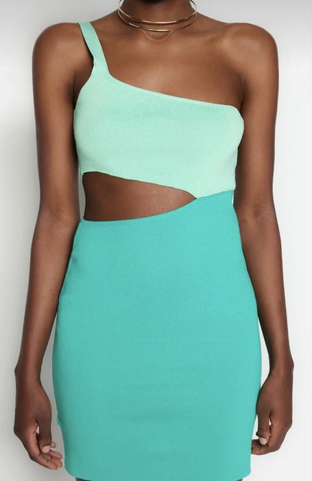 Красива къса рокля от плетиво