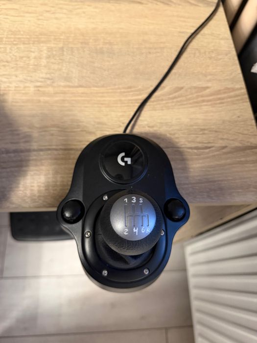 PS4 + Logitech g29 + Logitech shifter + 8 игри