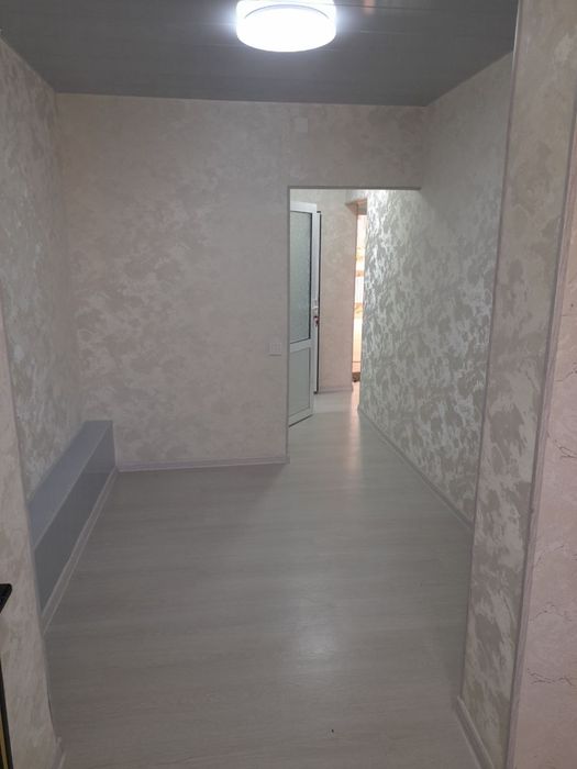 Jizzax shahar Mikrayon 3/1 da 2 xonali uy sotiladi..