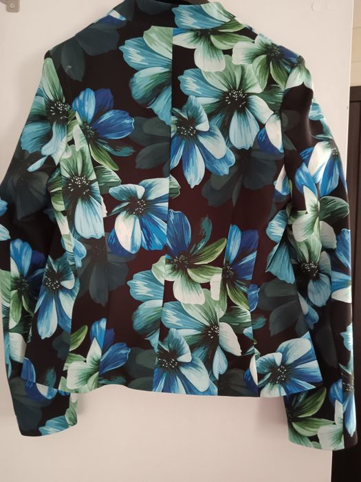 Рокля със сако.Може и поотделно.