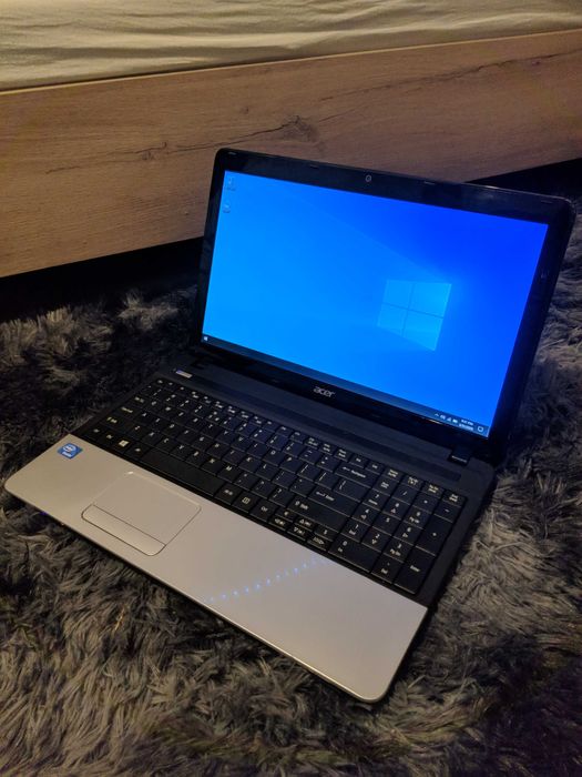 Laptop Acer Aspire E1-531