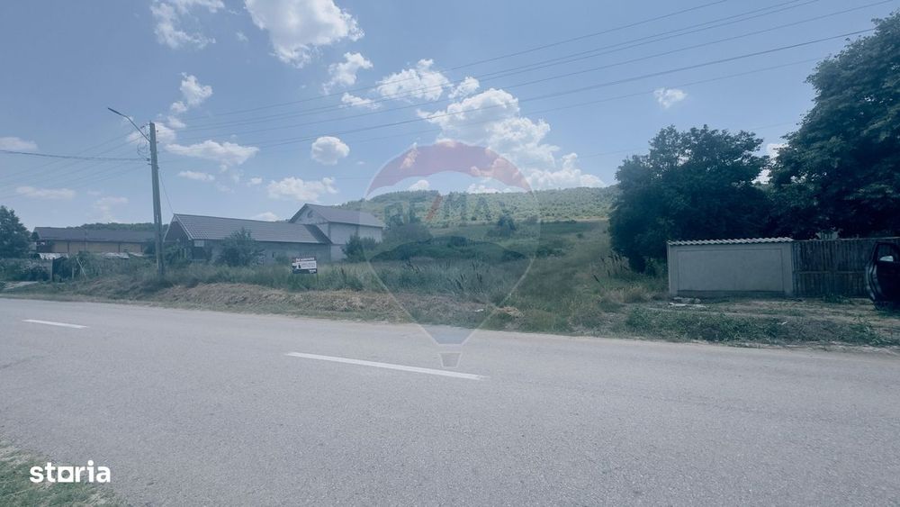 3700mp la principală, 1077mp intravilan, Cotofenii din Dos
