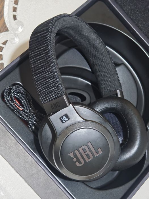Слушалки  JBL LIVE660 nc