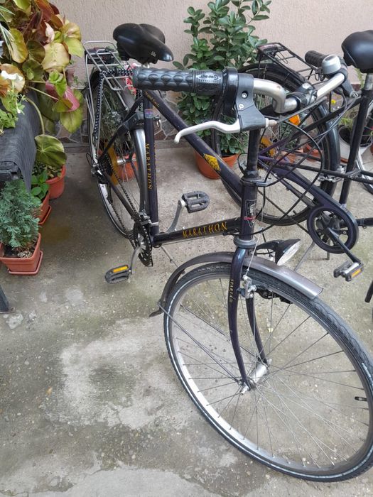 Vand biciclete de dama si barbati