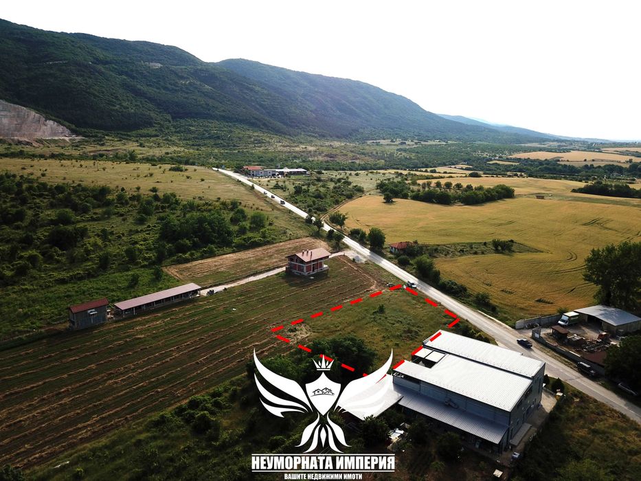 Продавам имот/парцел 1207кв.м. УПИ в село Мулдава на първа линия по асфалтов път