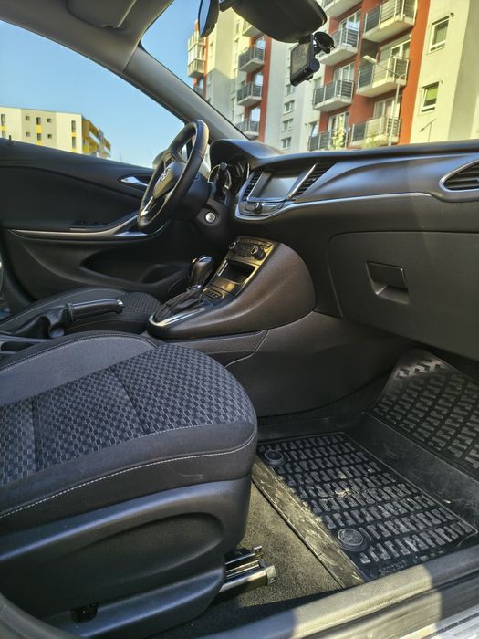 Opel Astra K automată, 1.5 Diesel, 8+ 1 viteze