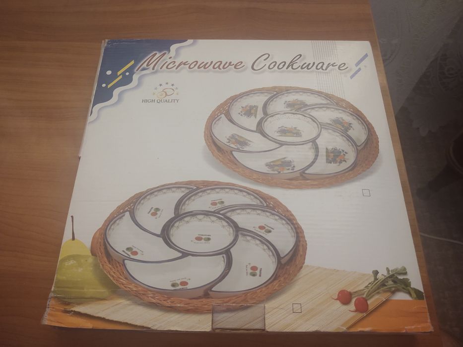 Vând forme tip platou pentru cuptorul cu microunde