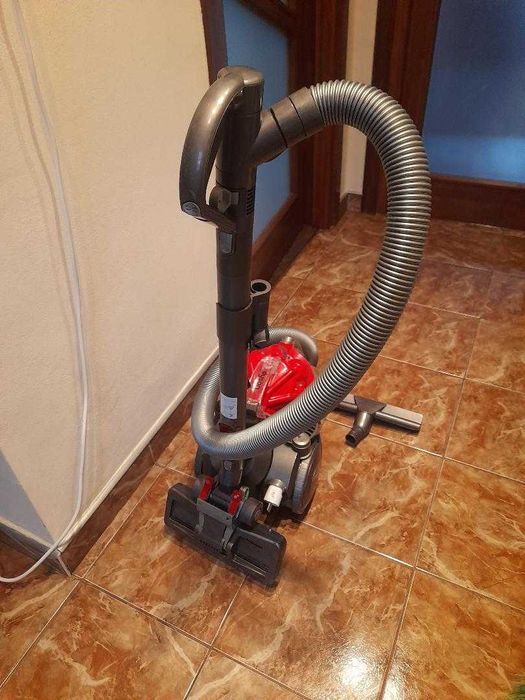 De vanzare aspirator cu fir Dyson DC 29 Executive