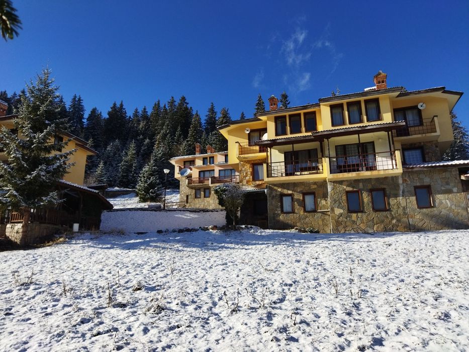 Продава се Хотел в к.к. Пампорово - 1115 кв.м за 476 €/кв.м - Снимка #3