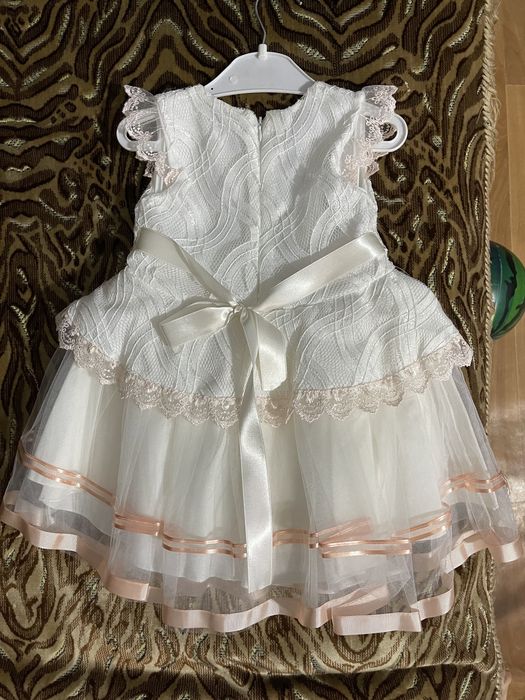 Новое нарядное платье для девочки