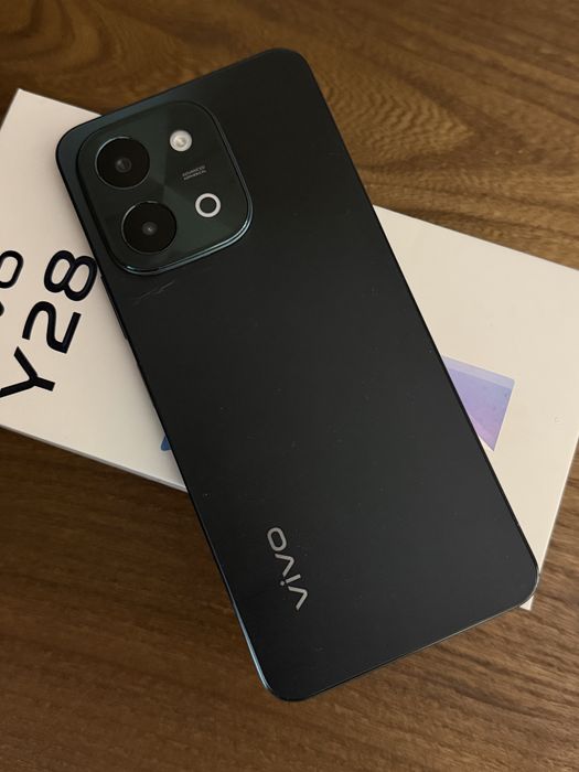 Продам телефон Vivo Y28